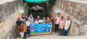 राजगढ़ – नगर परिषद द्वारा जल गंगा संवर्धन अभियान के तहत वार्ड क्रमांक 11 स्थित बावड़ी पर जन सहयोग से श्रमदान कर सफाई की